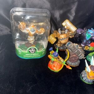 Skylanders- Lot of 13